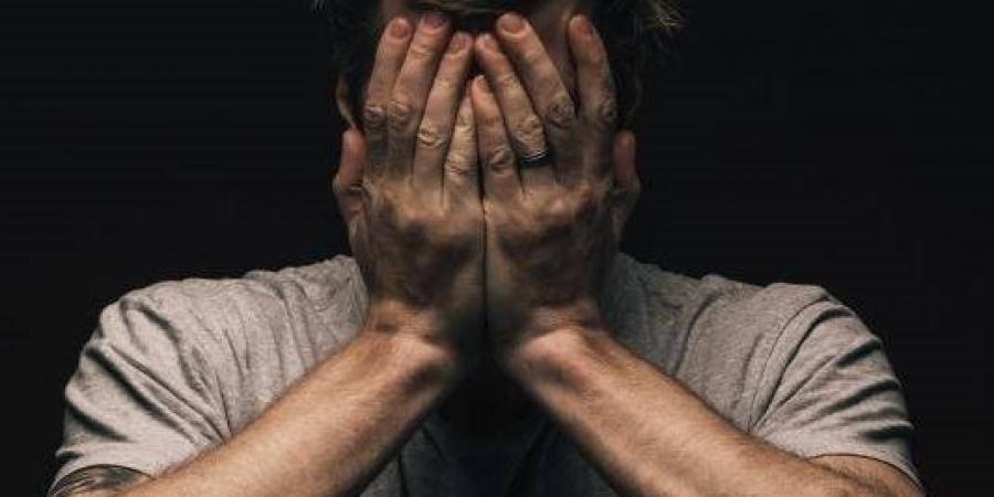 أخصائي إرشاد أسري: السوشيال ميديا أبرز أسباب مشكلة الاكتئاب - هرم مصر
