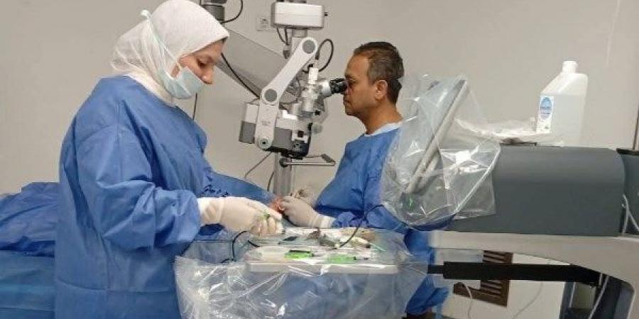 لإنهاء معاناة الانتظار..20 عملية مياه بيضاء خلال يوم بمستشفى نجع حمادى - هرم مصر