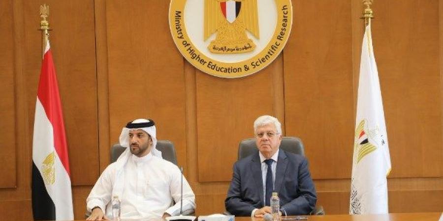 وزير التعليم العالي يبحث سبل التعاون مع نائب حاكم الشارقة ورئيس الجامعة - هرم مصر
