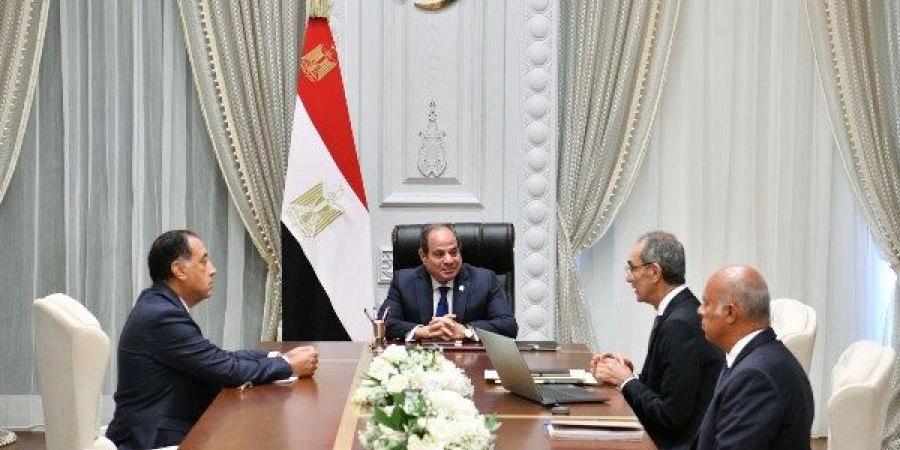 الرئيس السيسي يوجه الحكومة بدعم قدرات شبكات الاتصالات وتوسيع مناطق التغطية - هرم مصر