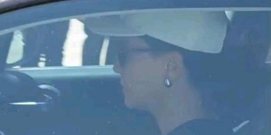 جنازة تيمور تيمور.. أول ظهور للفنانة وفاء عامر بعد أزمة البلوجرز - هرم مصر