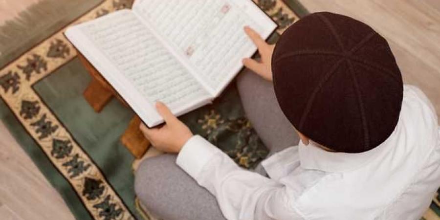 هل يُثاب الطفل على أداء العبادات قبل سن البلوغ؟ #دين وحياة #دار الإفتاء - هرم مصر