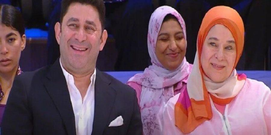 «ساب الطب».. شاكر عبد اللطيف يكشف قصة منعه لابنه «أحمد» من دخول الفن - هرم مصر