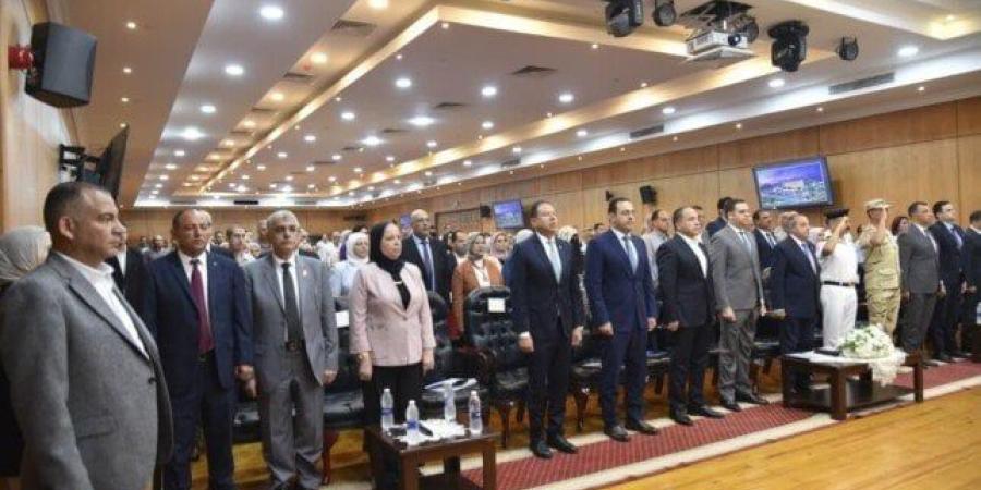 محافظ بورسعيد يصدق علي إنشاء سوق حضاري ببورفؤاد للقضاء على العشوائيات - هرم مصر
