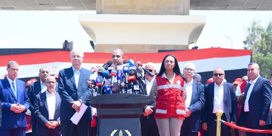 صور زيارة وزير الخارجية ورئيس الوزراء الفلسطيني إلى معبر رفح - هرم مصر