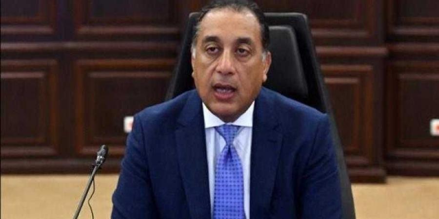 رئيس الوزراء يستعرض تقريرا من اتحاد الغرف التجارية بشأن مبادرة خفض الأسعار - هرم مصر
