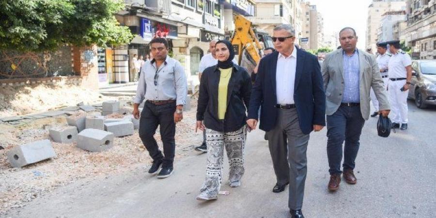 محافظ الإسكندرية يتفقد أعمال توسعة شارع أبو قير ويوجه بسرعة استكمال الرصف - هرم مصر