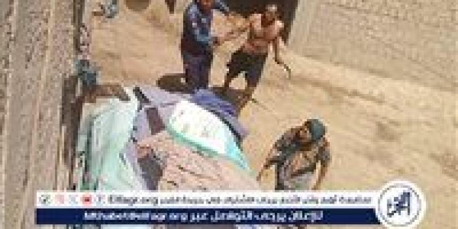 أمن الفيوم يفحص مقطع فيديو لتشاجر مجموعة من الشباب بسلاح أبيض - هرم مصر