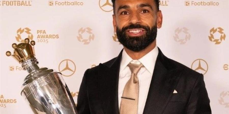 رسميا.. محمد صلاح أول لاعب في التاريخ يفوز بجائزة أفضل لاعب بالدوري الإنجليزي ثلاث مرات - هرم مصر