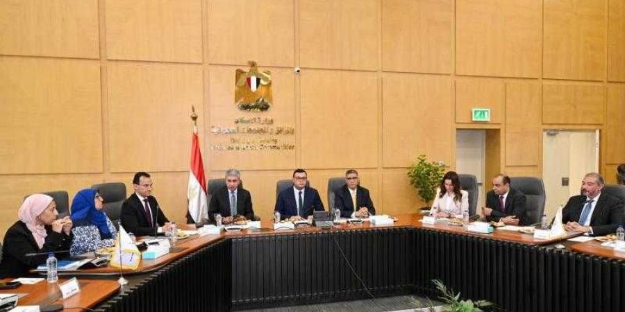 وزيرا الإسكان والسياحة والآثار ومحافظ الجيزة يتابعون تطوير المنطقة بحضور بيت الخبرة الدولي WATG - هرم مصر