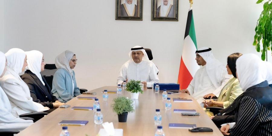 وزير الاتصالات يشيد بجهود القائمين على تطبيق «سهل» ويكرم المتطوعين - هرم مصر