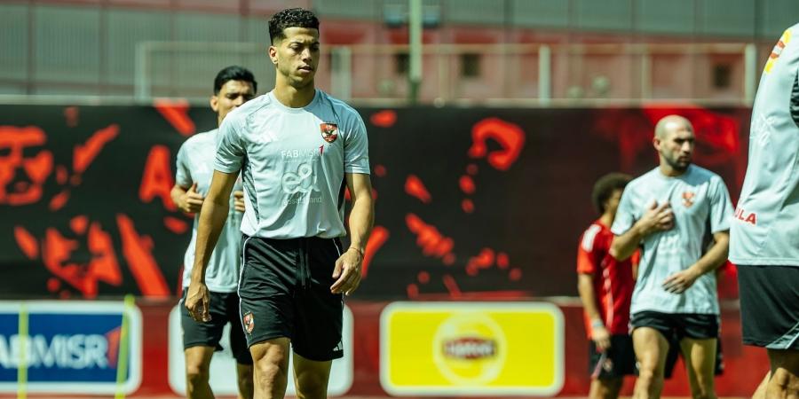 إمام عاشور يشارك في تدريب الأهلي الجماعي.. شاهد - هرم مصر