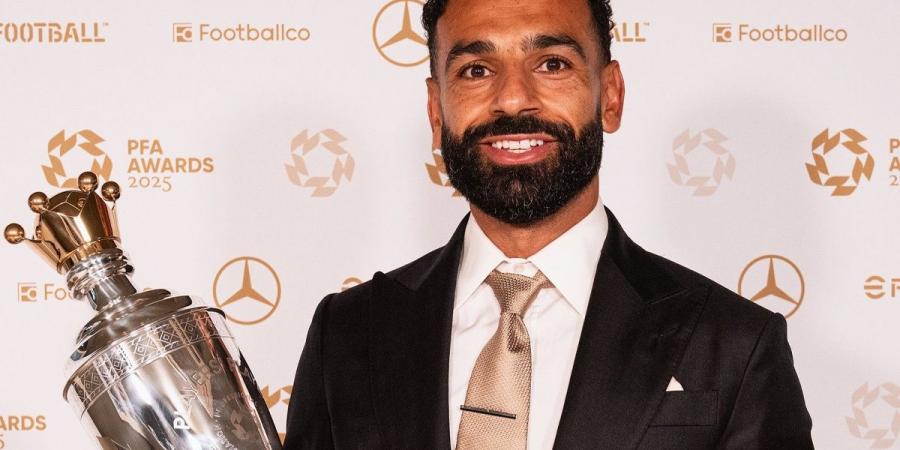 صلاح يفوز بجائزة رابطة اللاعبين المحترفين لأفضل لاعب في الدوري الإنجليزي - هرم مصر