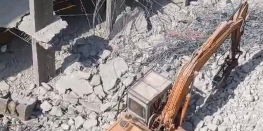 صيانة 1700 كشاف ليد.. حملة إنارة مكبرة لتحسين الرؤية على طرق العياط - هرم مصر