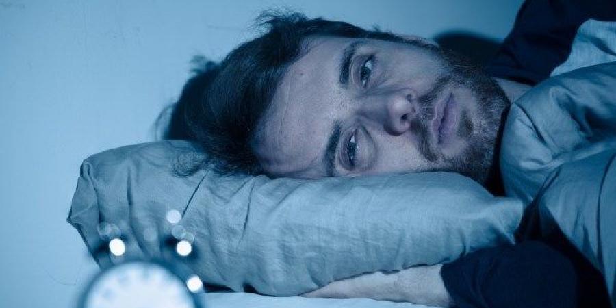 حل سحري وفعّال لمن لا يستطيع النوم ليلاً ويحلم بكوابيس .. أمين الفتوى يوضح - هرم مصر