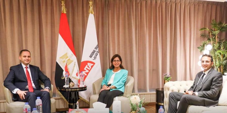نائب وزير الصحة يبحث مع الأكاديمية الوطنية للتدريب تعزيز التعاون - هرم مصر