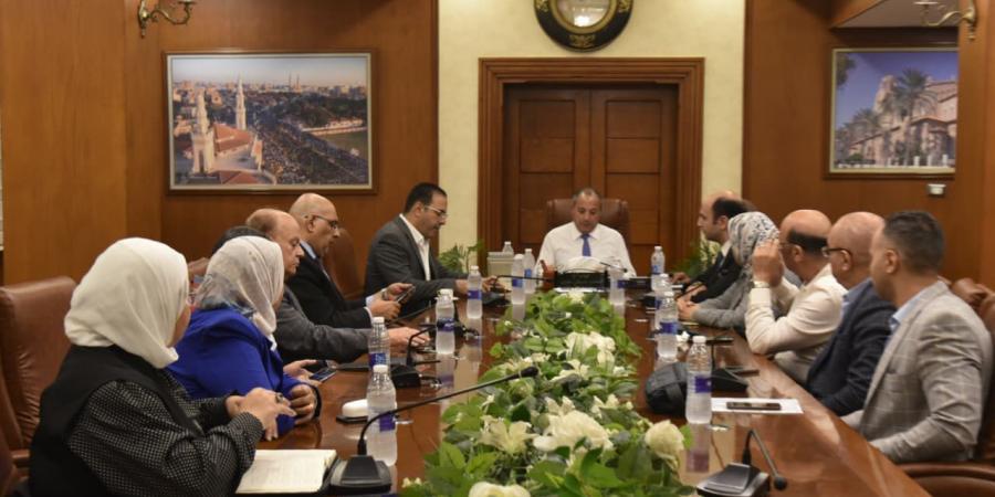 «حبشي» يوجّه بإعداد خريطة صحية متكاملة لمحافظة بورسعيد وتنسيق نطاقات الخدمة الطبية جغرافيًا |فيديو - هرم مصر