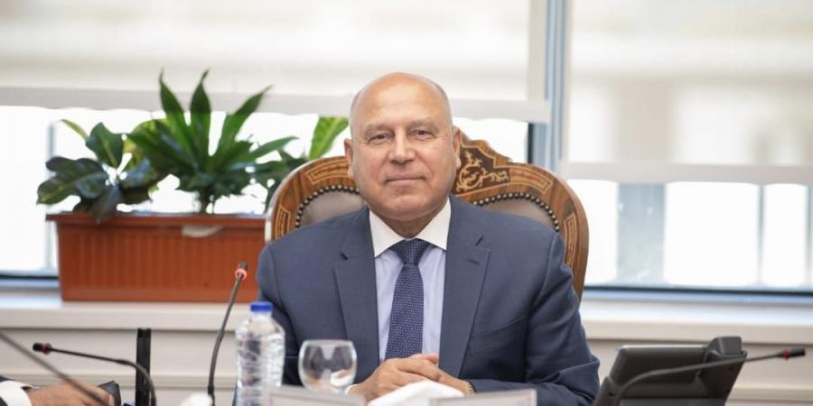 كامل الوزير يرد عن المنتقدين لإنشاء مصنع للزبيب : هو عيب ولا حرام - هرم مصر