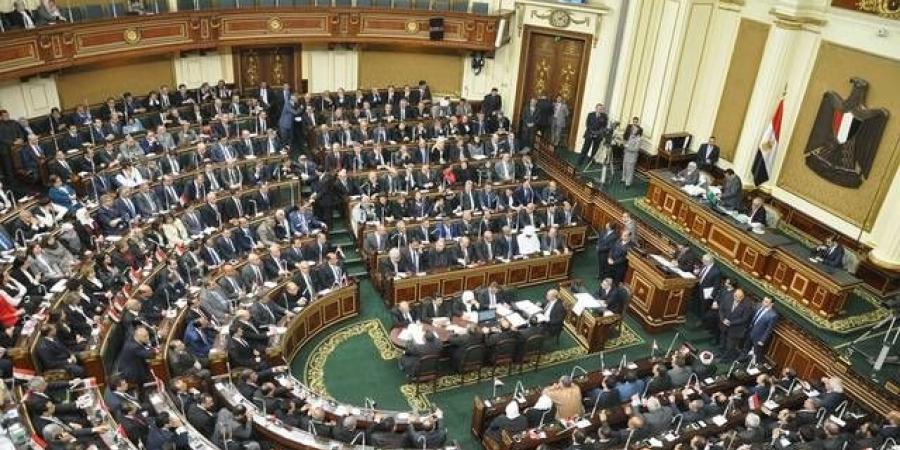 الشغل من 5 الفجر لـ 12 الظهر.. وزير العمل يعلق ومقدمة المقترح تكشف الهدف - هرم مصر