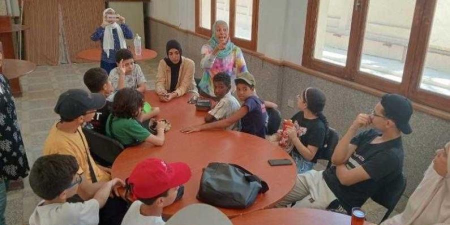 أتوبيس الفن الجميل يصطحب الأطفال في جولة تثقيفية بمتحف إيمحتب بسقارة - هرم مصر