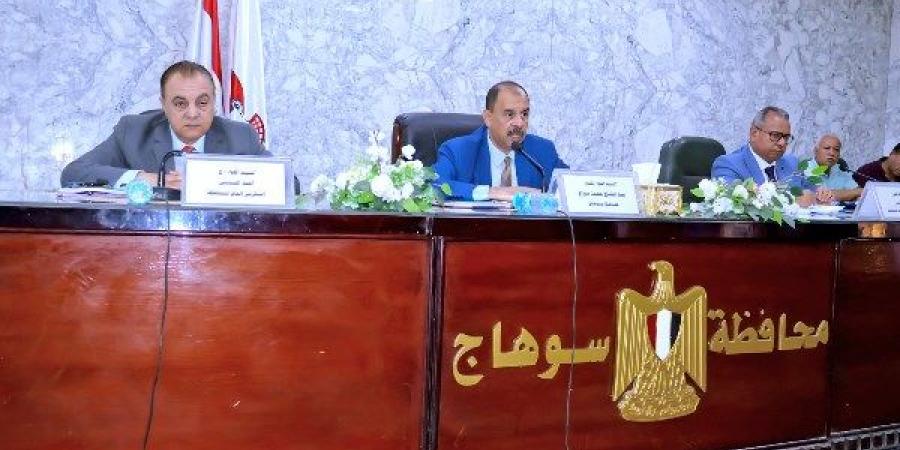 محافظ سوهاج: إجراءات رادعة ضد المتقاعسين عن سداد مستحقات منظومة التصالح - هرم مصر
