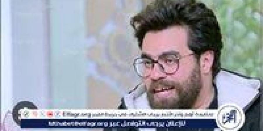 شاهد.. علي رؤوف يرتجل أغنية لـ "الستات ما يعرفوش يكدبوا".. ويغني "يلا يا أصحاب" بصحبة المذيعات - هرم مصر