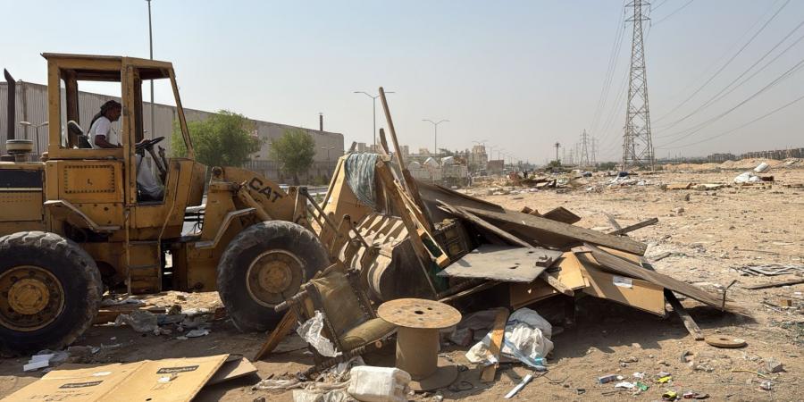 جهاز 6 أكتوبر يفتح الطرق المغلقة ويرفع الإشغالات الصناعية - هرم مصر