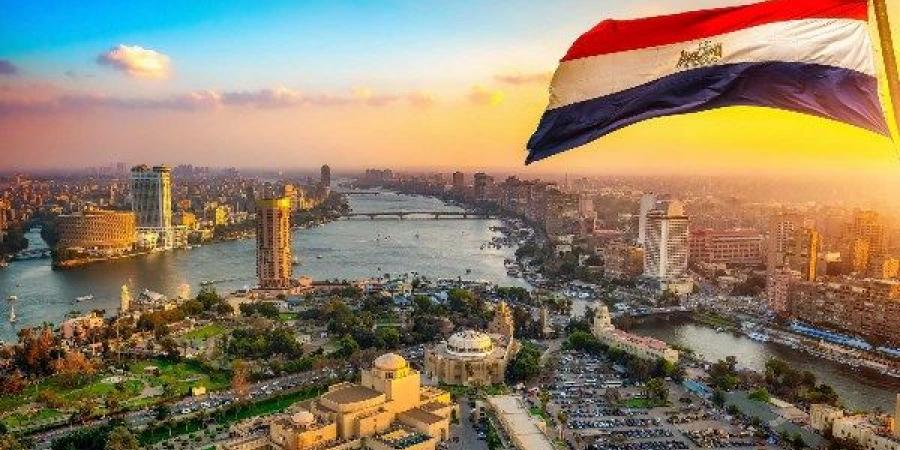 انفراجة نقدية مرتقبة.. خبراء: الدولار يتراجع والجنيه يستعيد بريقه.. مؤشرات قوية لعودة العملة المصرية إلى الصدارة - هرم مصر
