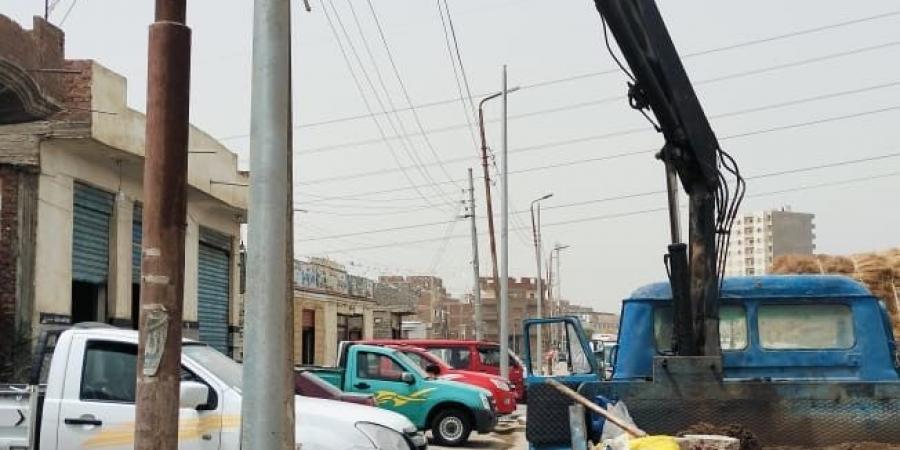 البحيرة .. تركيب وتشغيل 324 عمود إنارة يعمل بالطاقة الشمسية - هرم مصر