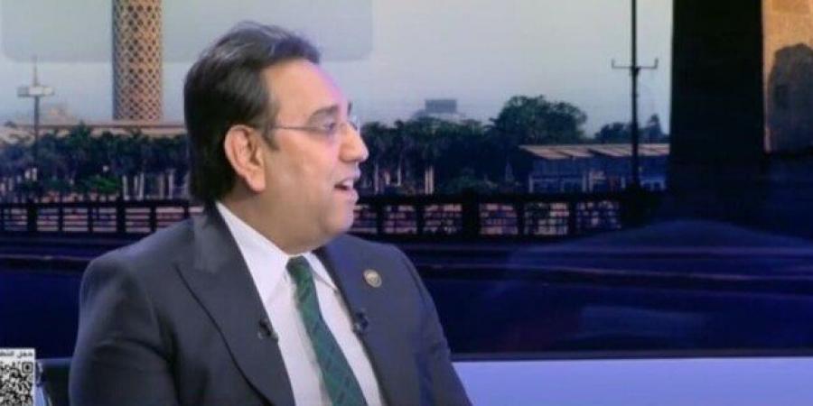 نائب: بعض المدارس تتحايل بطرق مختلفة لزيادة المصروفات - هرم مصر