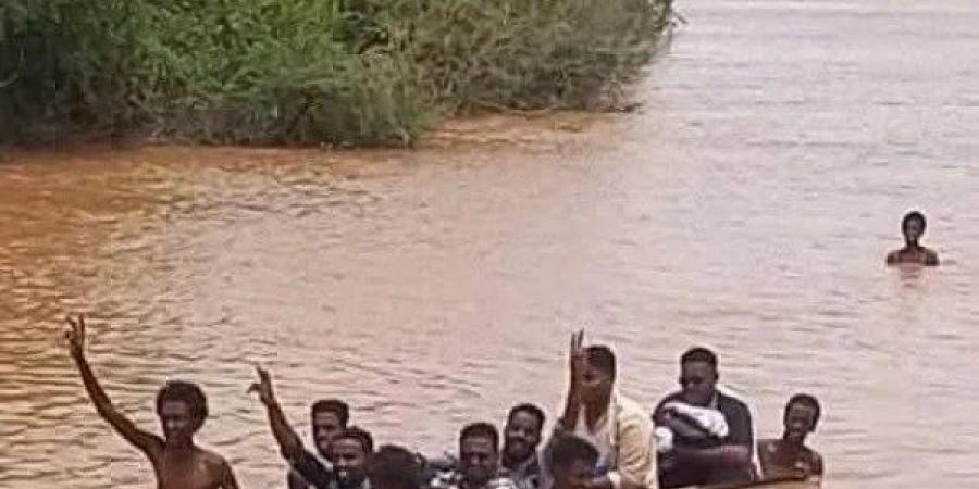 السودان.. فيضان نهر القاش يعزل مئات الأسر في كسلا وتحذيرات من تفشي الأوبئة - هرم مصر