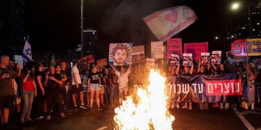 إسرائيل تنتفض .. احتجاجات في تل أبيب للمطالبة بإنهاء الحرب والإفراج عن الأسرى - هرم مصر