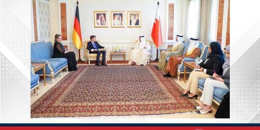 وزير الخارجية يتسلم نسخة من أوراق اعتماد سفير جمهورية ألمانيا الاتحادية المعين لدى مملكة البحرين - هرم مصر