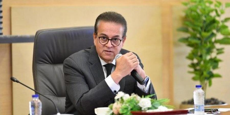 وزير الصحة: مصر لا تتاجر بقضايا أشقائها أو تمنّ بالعطاء.. هذا هو نُبل القيادة والشعب |فيديو - هرم مصر