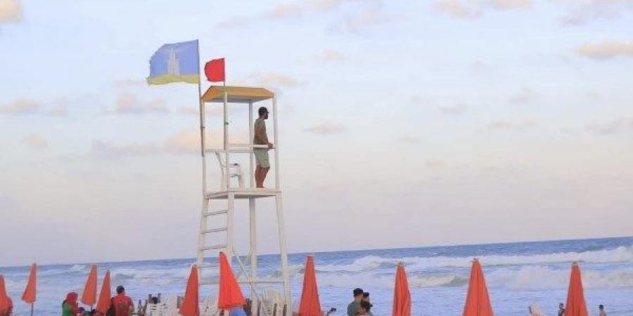 محافظ الإسكندرية يزور مصابي حادث غرق شاطئ أبو تلات بمستشفي العامرية - هرم مصر