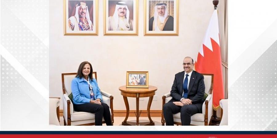 وزير الشؤون القانونية يستقبل القائم بأعمال سفارة الجمهورية اللبنانية لدى مملكة البحرين - هرم مصر