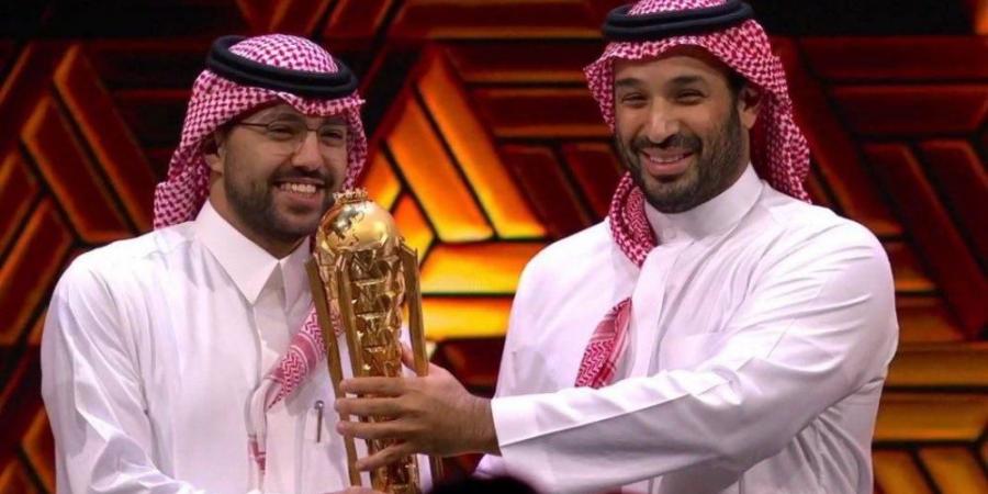 ولي العهد يتوج فالكونز بكأس العالم للرياضات الإلكترونية - هرم مصر
