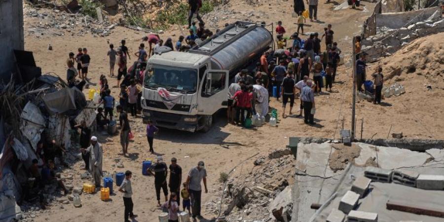 غارديان: لا مكان آمنا بغزة وعائلات تفر وإسرائيل تهدد بمحوها - هرم مصر