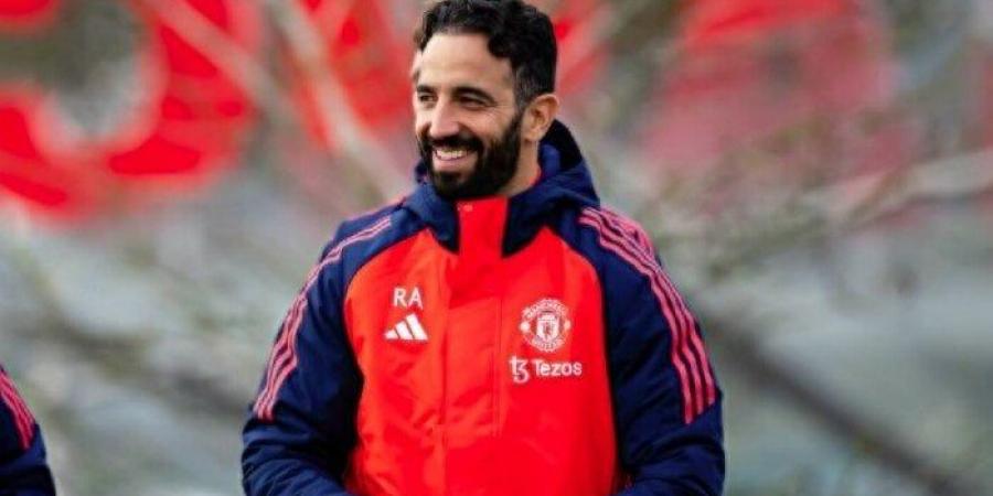 تصريح مفاجئ من أموريم عن مشاركة ماينو في مباريات مانشستر يونايتد - هرم مصر