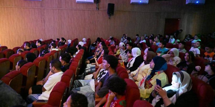 الثقافة تواصل أنشطتها بالمناطق الجديدة الآمنة وتنظم زيارة للأطفال لمهرجان مسرح الطفل - هرم مصر