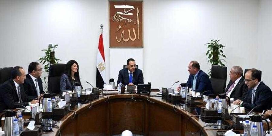 رئيس الوزراء يتابع آليات تنفيذ قانون تنظيم بعض الأحكام الخاصة بملكية الدولة في الشركات - هرم مصر