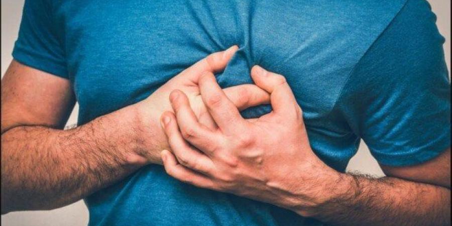 أبرزها ضيق التنفس.. أعراض وأسباب السكتة القلبية المفاجئة - هرم مصر