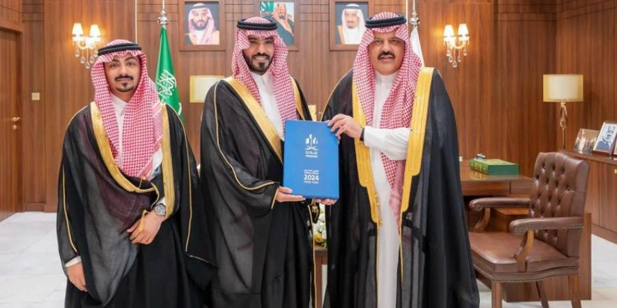 الأمير عبدالعزيز بن سعد يستقبل مدير المدينة الصناعية بحائل - هرم مصر