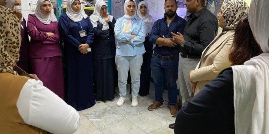 مدير صحة البحر الأحمر يشارك في تدريب عملي على السلامة المهنية بمستشفى الغردقة - هرم مصر