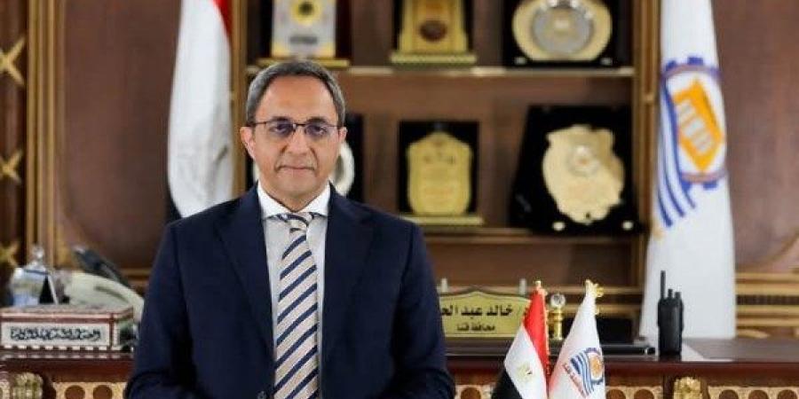 أخبار قنا: اعتماد نتيجة الشهادة الإعدادية بنسبة 98%.. وإصابة 6 أشخاص في انقلاب سيارة بالصحراوي - هرم مصر