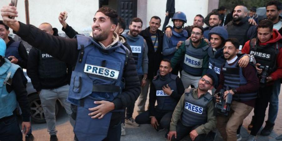 مخاطر مميتة يواجهها صحفيو غزة ضمن معركة إسرائيل للسيطرة على الرواية - هرم مصر