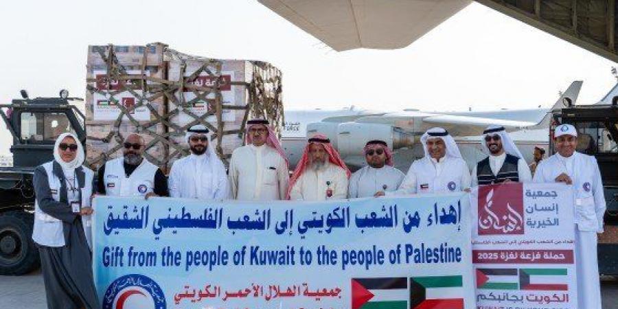 إقلاع الطائرة الخامسة من الجسر الجوي الكويتي الثاني محملة بـ10 أطنان من المساعدات الإغاثية لغزة - هرم مصر
