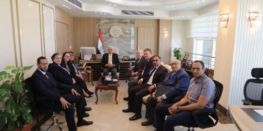 وزير التعليم العالي يبحث آليات التعاون مع جامعتي أدنبرة نابيير وكوين مارجريت - هرم مصر