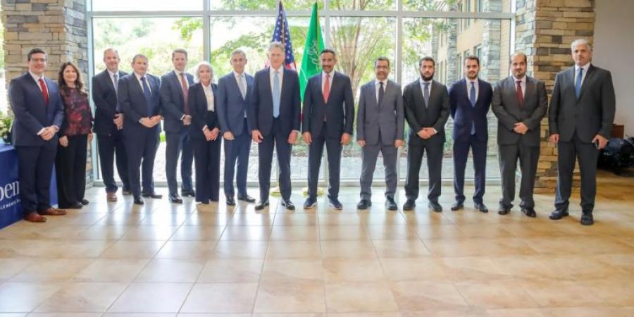 وزير الصناعة يناقش نقل تقنيات استخراج الليثيوم مع Albemarle الأمريكية - هرم مصر