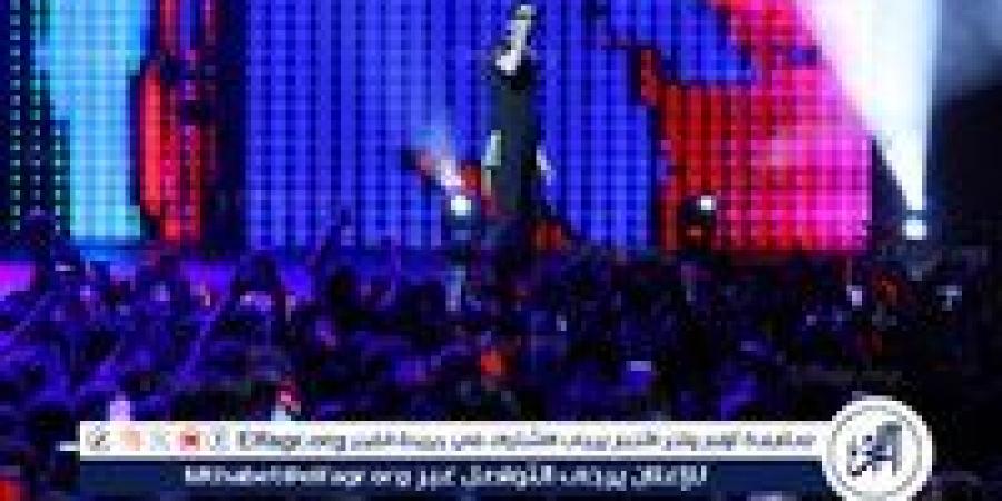 أمير عيد يرفض منطق الأرقام ويهدي غزة "تحية العز" بمهرجان العلمين - هرم مصر